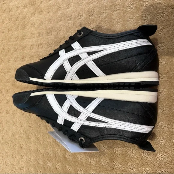 NWT Onitsuka Tiger Mexico 66 SD sneakers in black and white color way - Picture 5 of 8